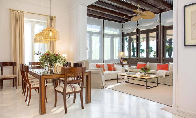 Bellavista Apartment | Luxury apartment in malaga beach. Paseo Marítimo