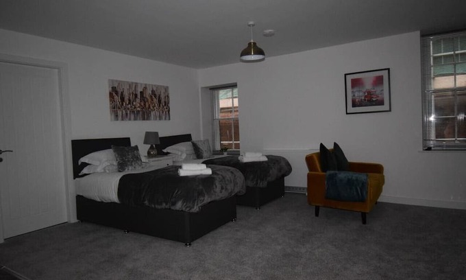 Worksop Apartment | No 8 Modern studio in Worksop