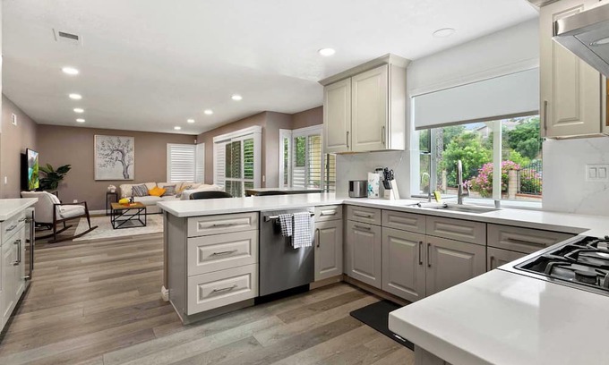 West Covina House | Hillside Retreat on Easthills Dr #41742