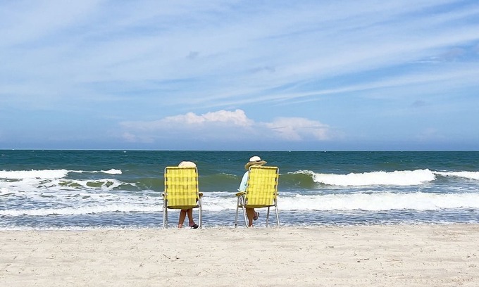 Fernandina Beach House | Short walk to the beach on the quiet end of Amelia Island. 3BR, 2BA, 2decks.
