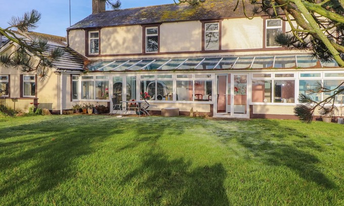 Beckfoot House | THE STABLES, character holiday cottage, with a garden in Silloth