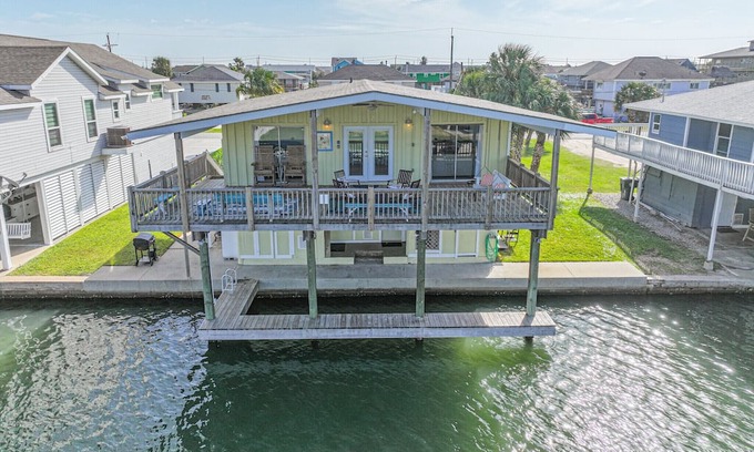 Galveston House | Pet-friendly home on the canal <1 mile to beach! Large top deck to enjoy.