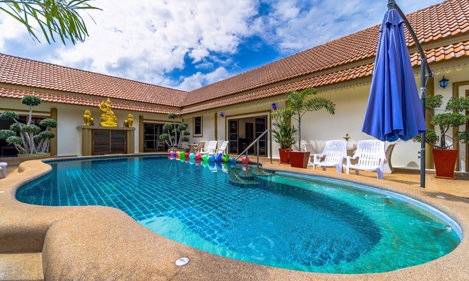 Bang Sare House | Nice Bedroom in Resort -SCR2