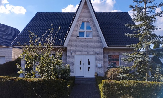 Wolfsburg Apartment | Ferienwohnung mit 85m2. Für 2 Erwachsene und 2 Kinder