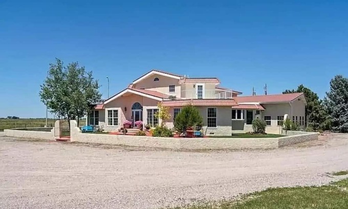 Scottsbluff House | River View Ranch is Scottsbluff's Premiere