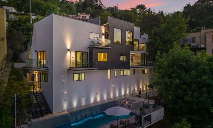 Hollywood Hills House | Caverna