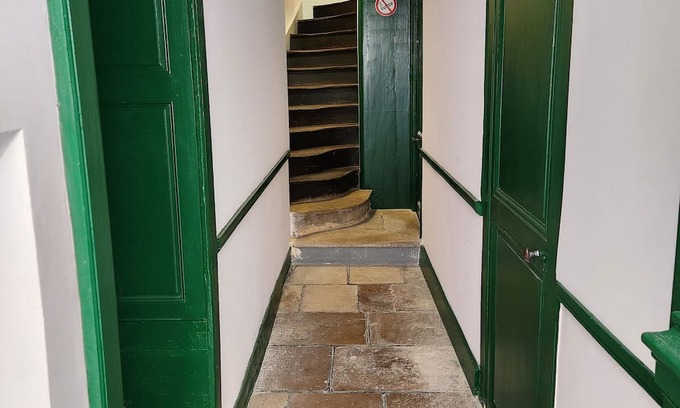 Bourges Apartment | LE ZOLA