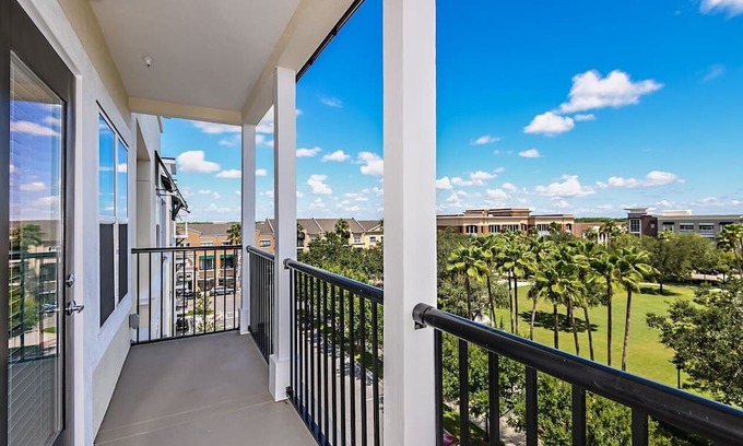 Orlando Apartment | New Unit - offers great views from balcony of downtown Orlando. Great location!