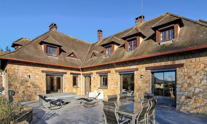 Nonancourt House | Look forward to a wonderful time in this comfortable vacation home.
