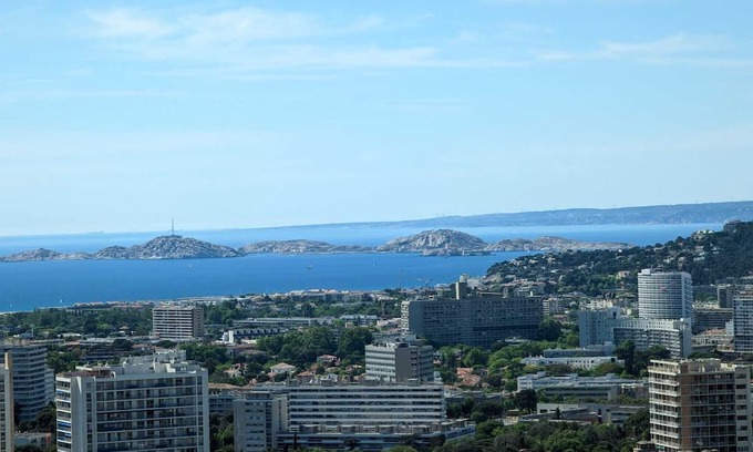 Le Cabot Apartment | T3 Cosy Avec vue Panoramique à 180° à la Porte des Calanques