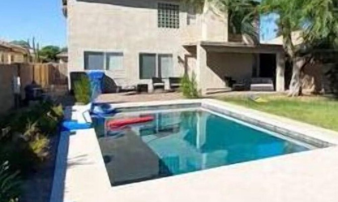 Barton Hills House | Priv Oasis w/ Pool & Pool Table | Discounted*