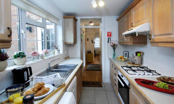 Henley House | Ivy Cottage in Henley-on-thames