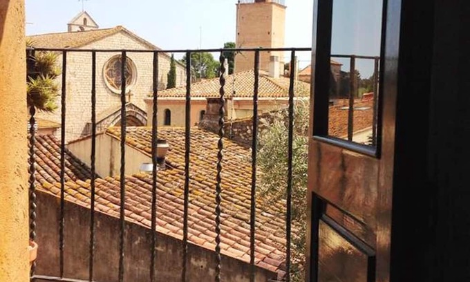 Perelada Apartment | Homerez - Nice apartement for 4 ppl. with balcony at Peralada