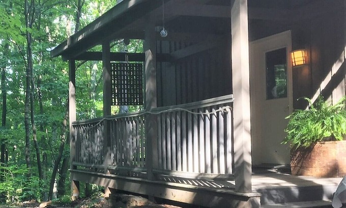 Berkeley Springs Cabin | Country Cabin NEW to our program for October 2023