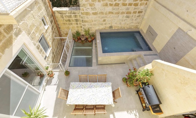 Zebbug Apartment | Zebbug apt With Pool-hosted by Sweetstay