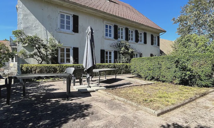 Damprichard Apartment | Propriété de Campagne Rénovée , à Proximité de Sentiers de Randonnées