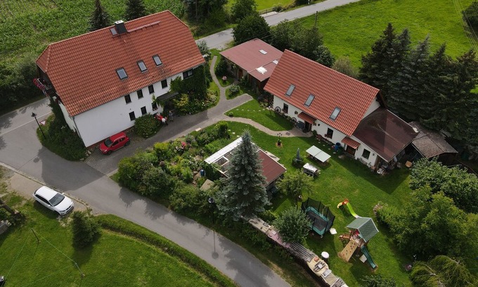 Ruppersdorf Condo | Beautiful 4-bed room *, wheelchair accessible, accommodation in the middle of the garden,