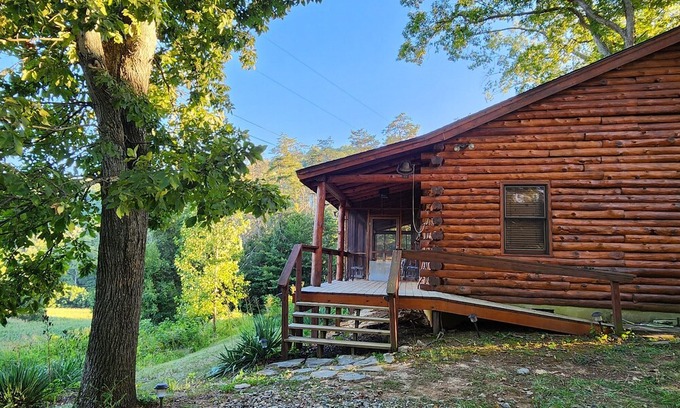 Eagle Rock Cabin | River's Bend Cabin Offers Solitude and Play on the Upper James River