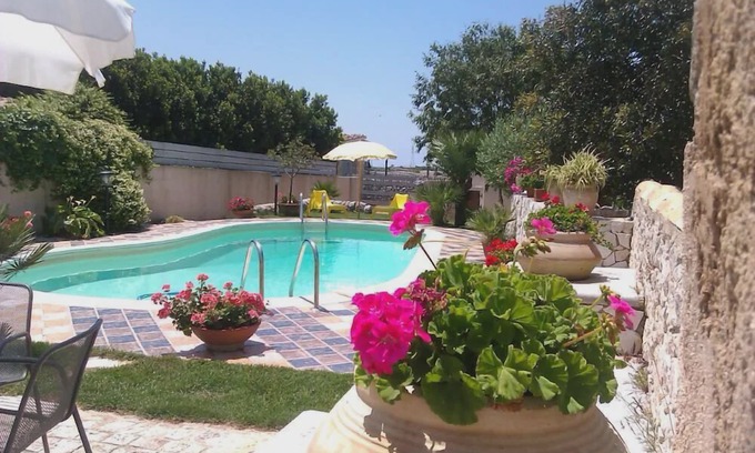 Tresauro Villa | Sicily - Typical holiday villa with swimming pool - CIR 19088009C206039