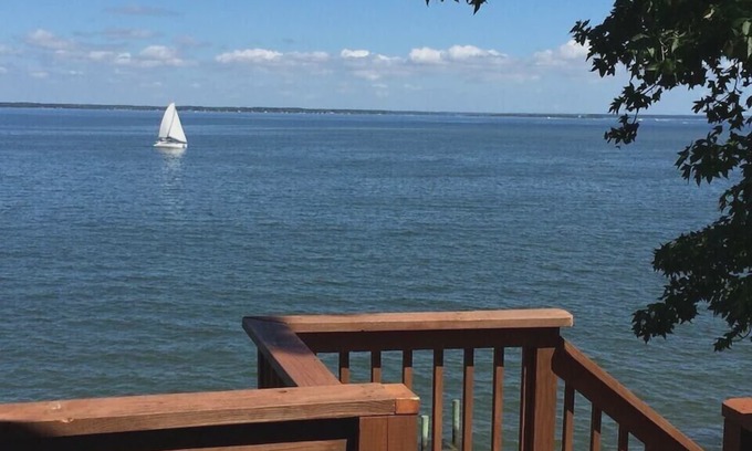 Montross House | It’s All about the VIEW ! Best waterfront views in the Northern Neck !