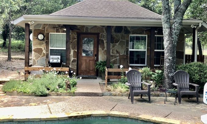 Weatherford Cottage | Paradise in the country. Guest house with pool. Pet friendly. No cleaning fees.