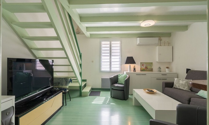 Saint-Just-Luzac House | L'olivier