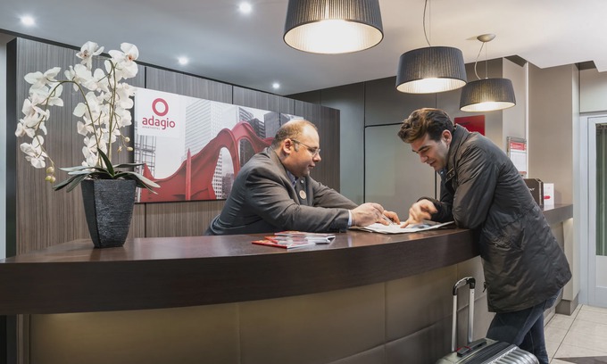 Puteaux Hotel | Aparthotel Adagio La Défense Esplanade