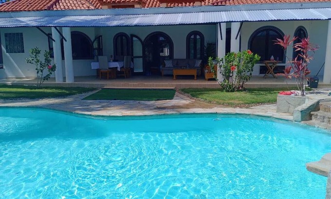 Bouvet Island Villa | Luxury 7 bedrooms villa close to playa laguna beach