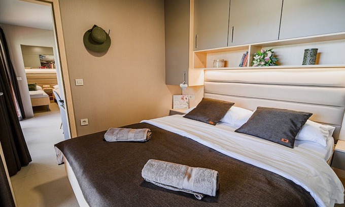 Terme Catez House | Three Bedroom Mobile Home 15/018