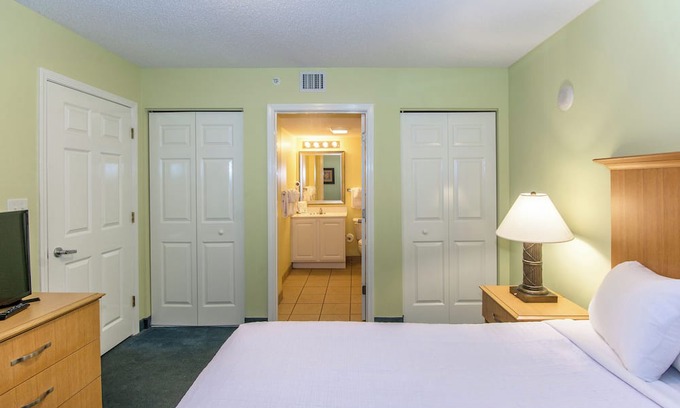 Myrtle Beach Hotel | 4 Units - Tranquil Oceanfront Getaway w/Balcony – Minutes from Top Attractions