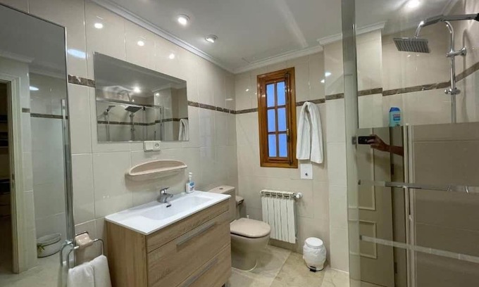 Requena Apartment | Apartment with Balcony Varone - City View Apartments near Circuito Cheste