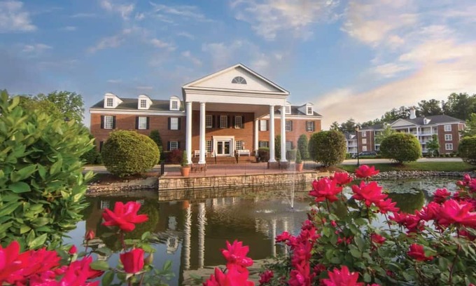 Williamsburg Resort | Your Historic Escape Awaits at Holiday Inn Club Vacations Williamsburg- 2 Bd.