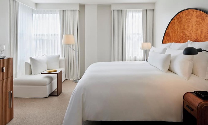 Dupont Circle Hotel | Designer Suite Near Dupont Circle Metro