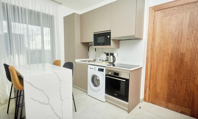 Roman Ridge Condo | Nova Roman Ridge - PH Level