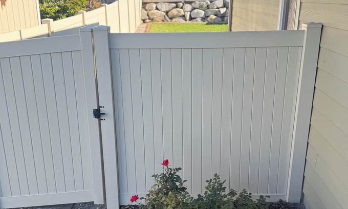 Coeur d'Alene House | Charming 1-bedroom house in nice Coeur d'Alene Place neighborhood with AC