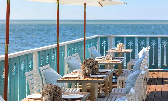 Pinellas Point Hotel | Coastal Retreat | Pier Aquarium, Maximo Park, & Scenic Ambiance Nearby