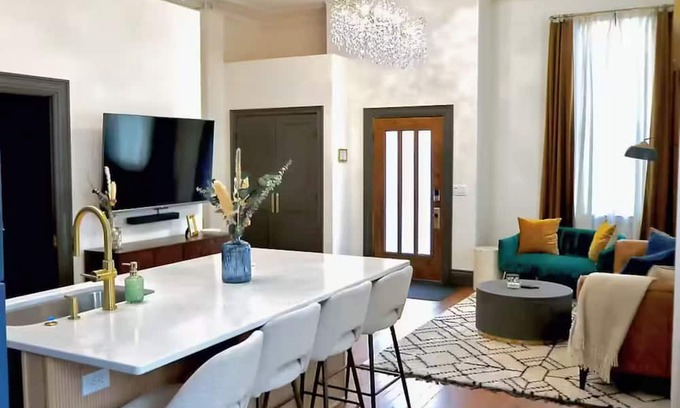 Burlington Apartment | Luxury Historic 2BD - Modern Comfort Near Downtown, Steps Away from New Bakery