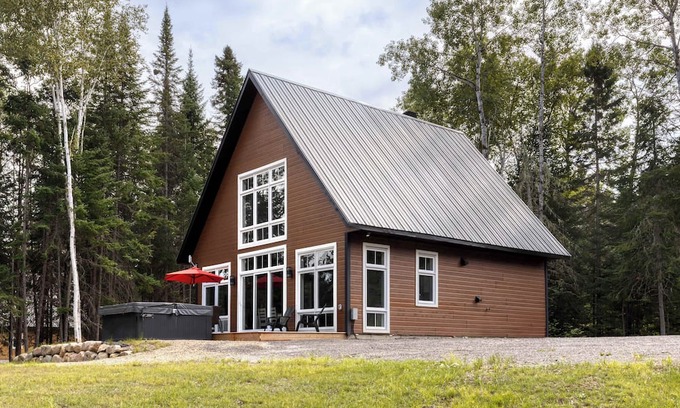 Saint-Michel-des-Saints Ski Chalet | Spa, Nature & Adventure - Rustique Chalet