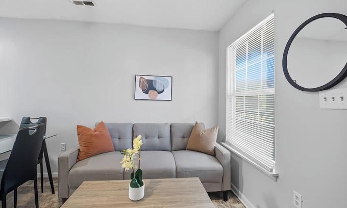 Fayetteville Apartment | Bright Modern 1BR Retreat I Fitness Center