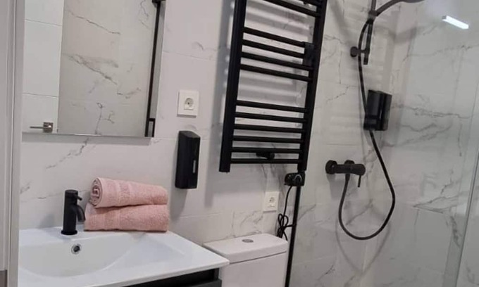 Torrejon de Ardoz Apartment | Torrejón Suites Bajo 7