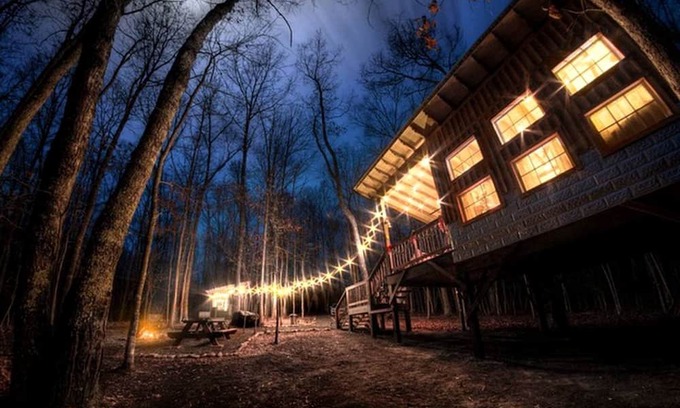 Dunlap Cabin | Tree House Glamping near Fall Creek Falls State Park and Chattanooga, Tennessee
