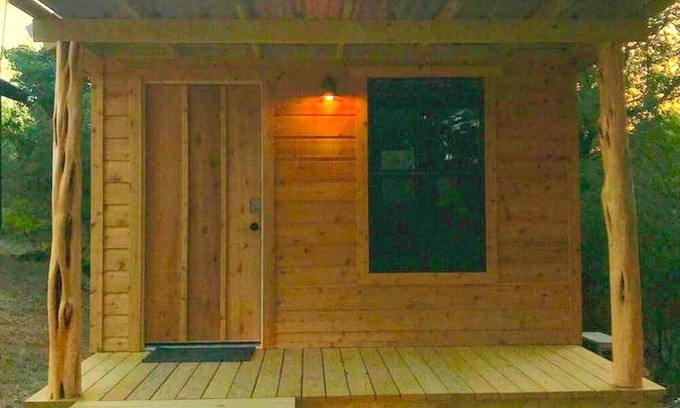 Mason Cabin | Cozy Tiny House for a Getaway in Texas Wine Country