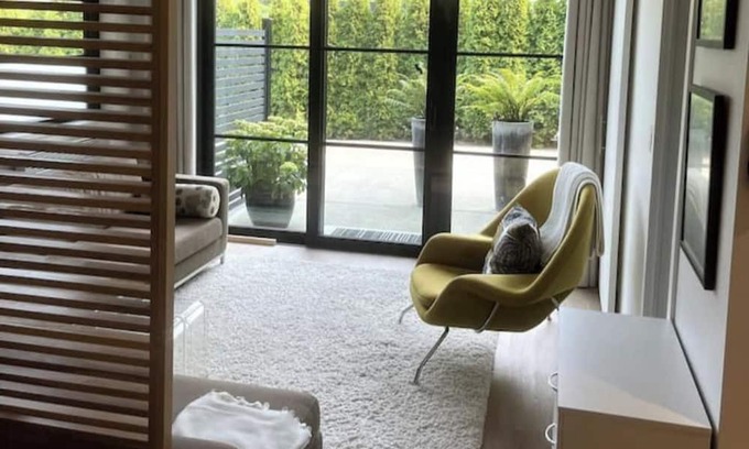 North Saanich Apartment | Deep Cove Chic