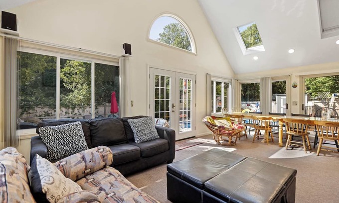 New Seabury House | Cape Cod Escape w/Heated Pool & Firepit