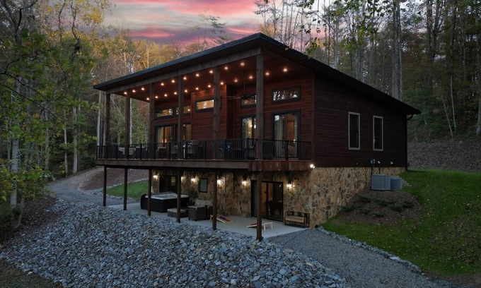 Morganton Cabin | Bliss Creek| Blue Ridge, GA