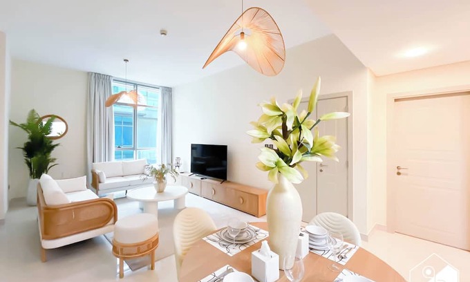 Nad Al Sheba Apartment | Bright & Cozy Apartment | King Size Bed & WI-FI