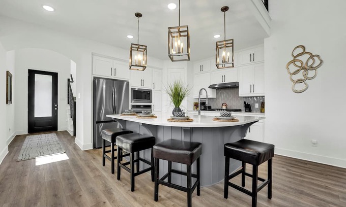 Weston House | 4-bedroom house 15 mins Away from Frisco