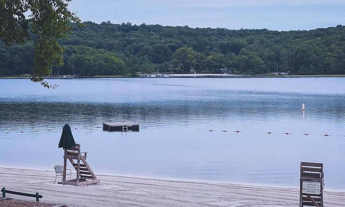 Lackawaxen House | 4 Bed/4 Bath Lake & Ski House - 2 King Suites!