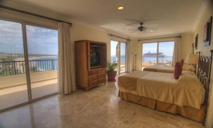 Los Cabos Resort | 3-bedroom Ocean Front PENTHOUSE in marvelous Cabo San Lucas