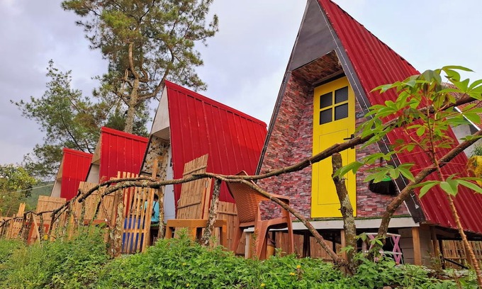 Pasirjambu Cabin | Ciwidey Jungle Camp & Villa